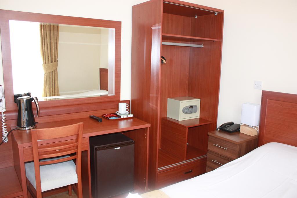 Corner House Hotel Λονδίνο Δωμάτιο φωτογραφία
