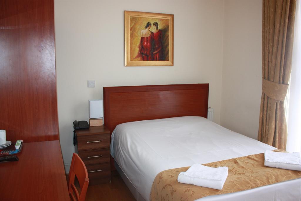 Corner House Hotel Λονδίνο Δωμάτιο φωτογραφία