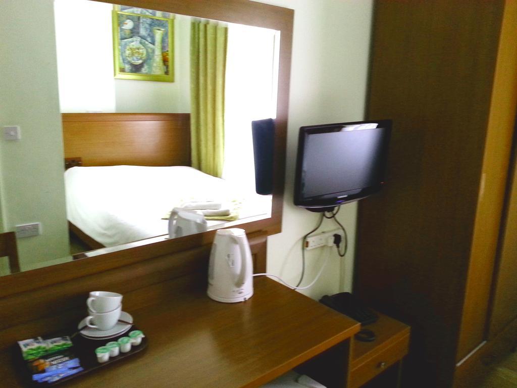 Corner House Hotel Λονδίνο Δωμάτιο φωτογραφία