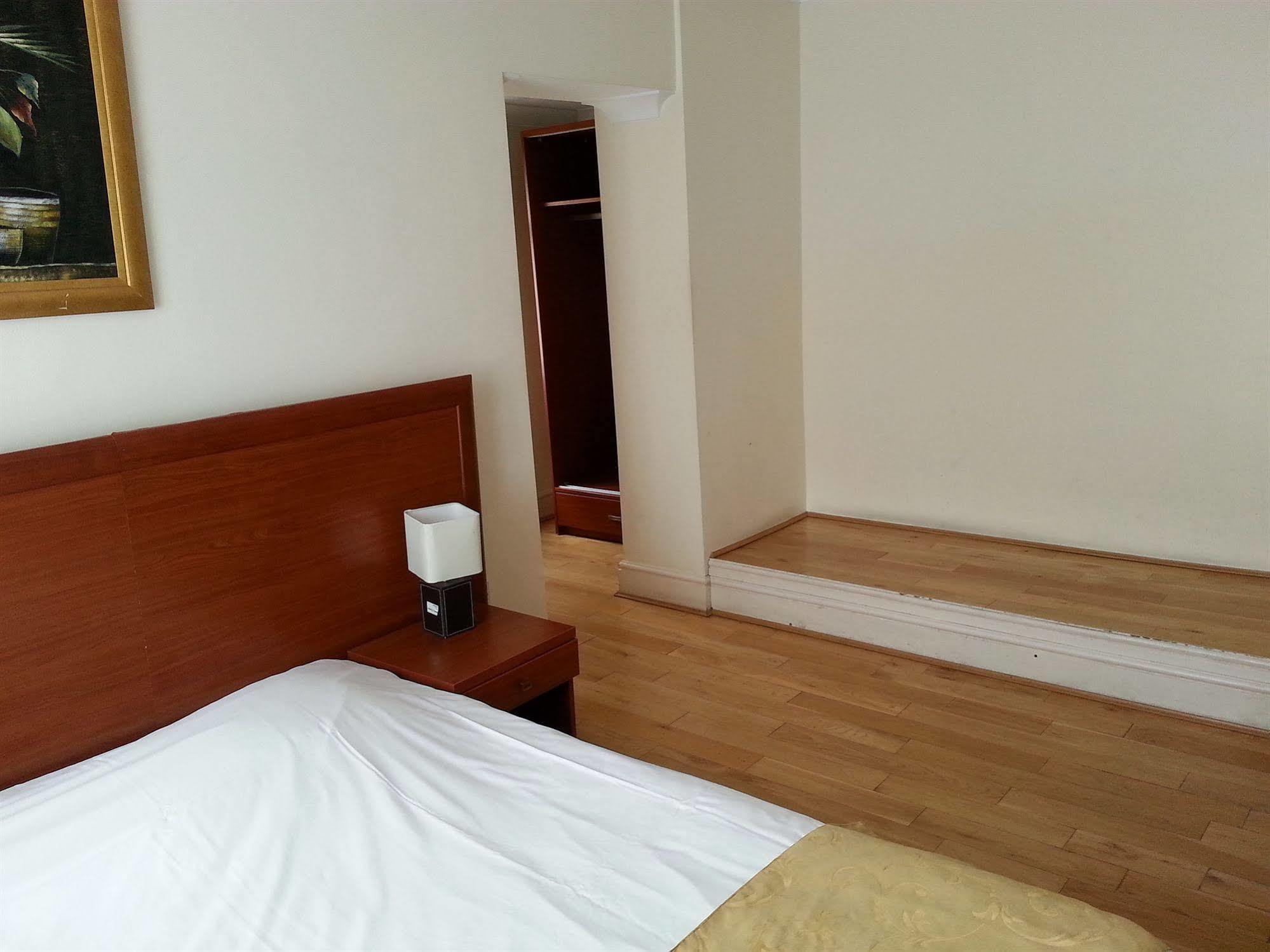 Corner House Hotel Λονδίνο Εξωτερικό φωτογραφία